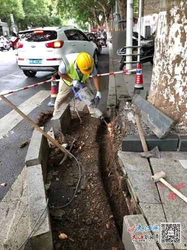 焕新出行路，实事暖人心——景德镇市政公用集团西河路人行道改造工程圆满完工